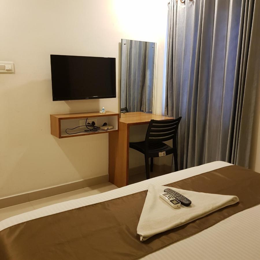The Galaxy Suites Kochi ภายนอก รูปภาพ