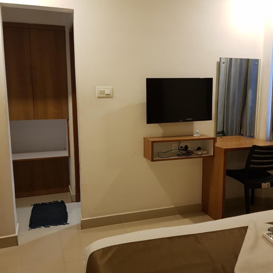 The Galaxy Suites Kochi ภายนอก รูปภาพ
