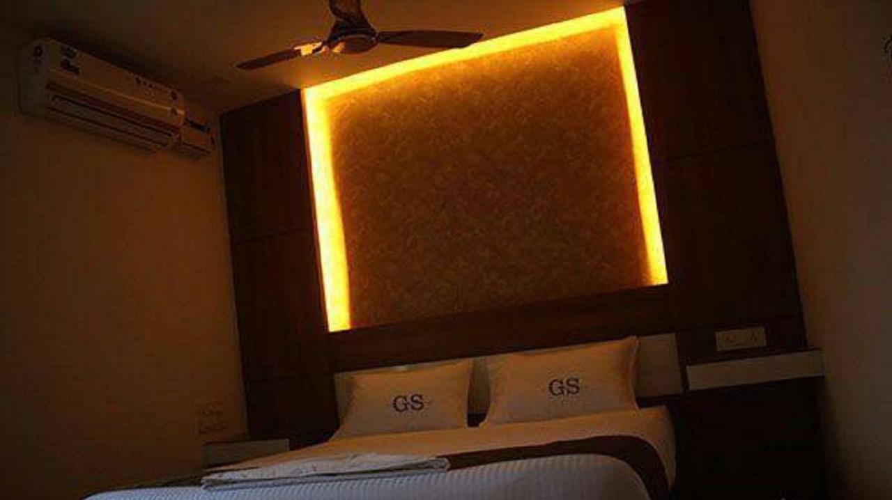 The Galaxy Suites Kochi ภายนอก รูปภาพ